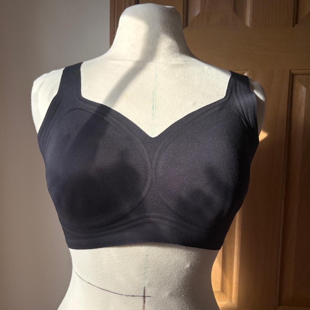 🤍Women's Black  Bra🤍 size XL